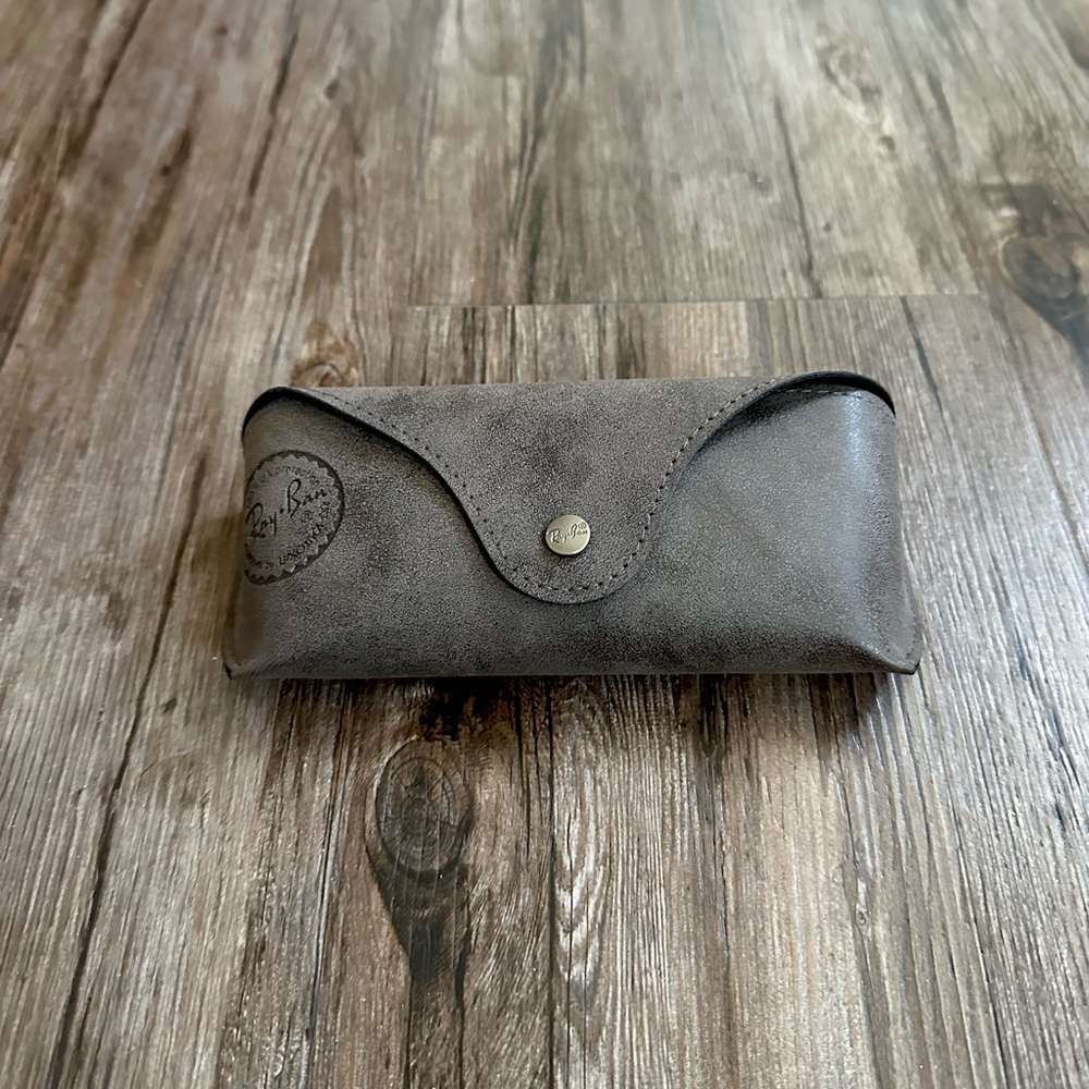 Ray Ban Case